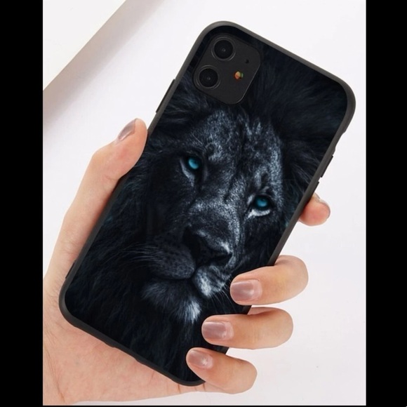 NEW!! Lion iPhone Case 11/ 11Pro Max/ 12 Pro Max - Picture 1 of 4